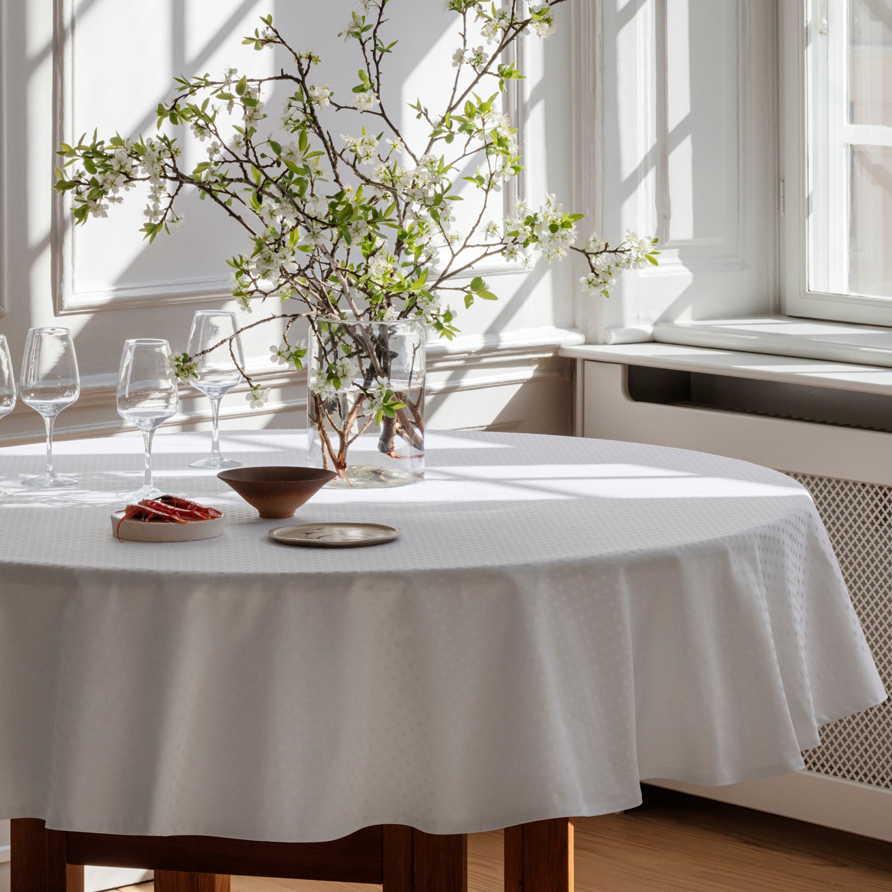 Round Damask Tablecloth